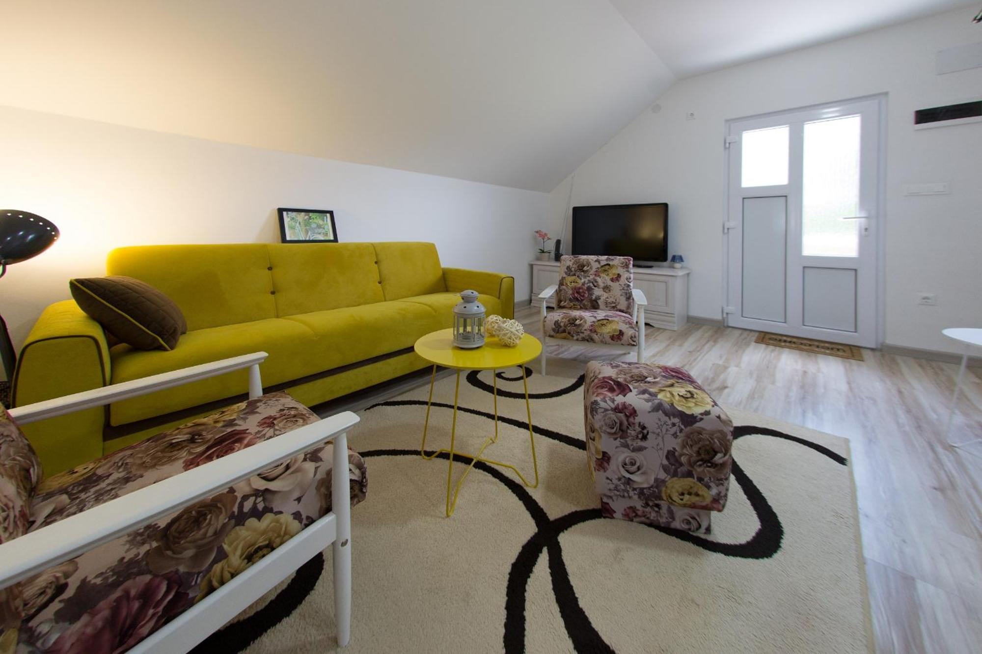 Apartment Kalimero Оточац Экстерьер фото