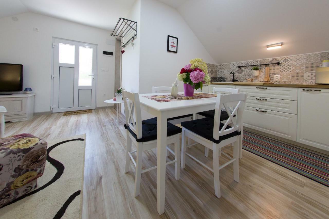 Apartment Kalimero Оточац Экстерьер фото